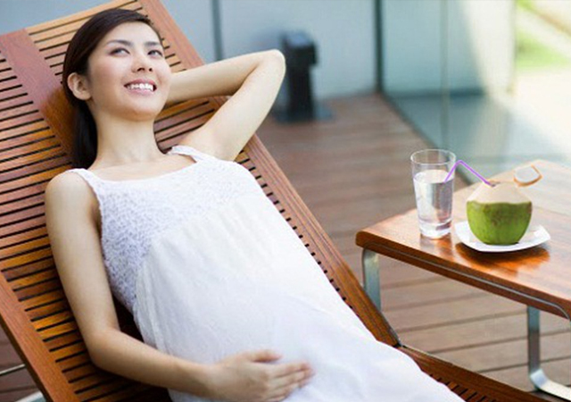 nước dừa tốt cho bà bầu