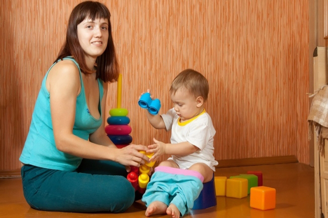 Mẹ nên dành nhiều thời gian để ở bên con