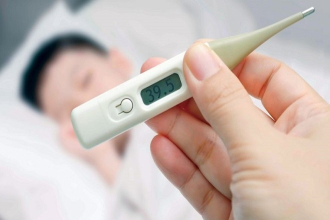 Đo nhiệt độ cho trẻ