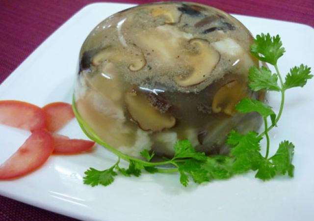thịt nấu đông