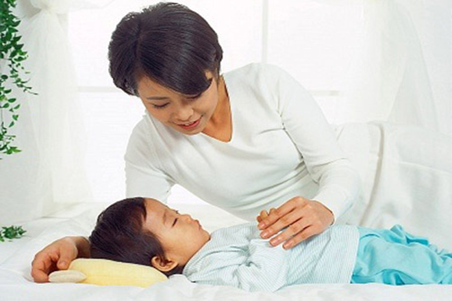 Hát ru giúp bé ngủ ngon