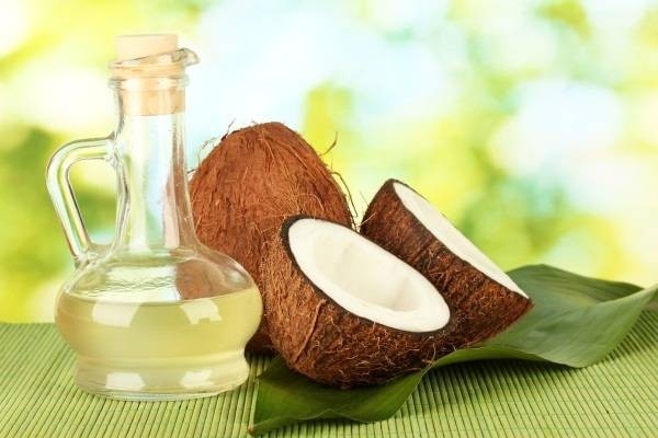 Mặt nạ tự nhiên cho da khô từ dầu dừa