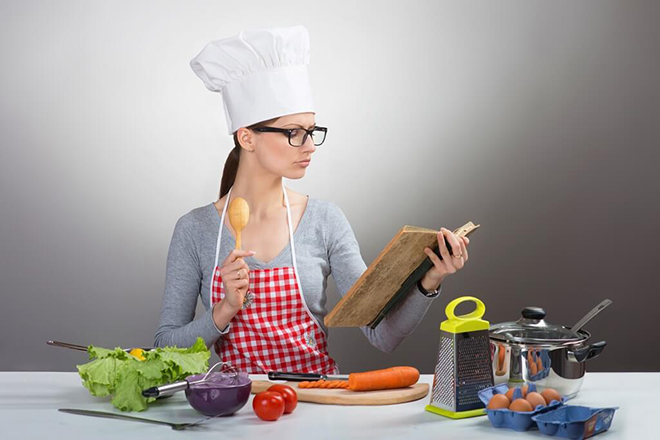 Không nên gia vị vào thức ăn của trẻ 9 tháng tuổi