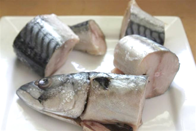 Cá nục cắt khúc
