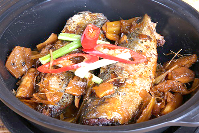Cá nục kho gừng