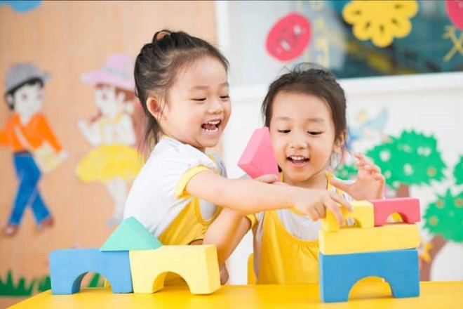 đi nhà trẻ