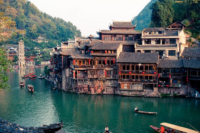 ancienttownfenghuangchina