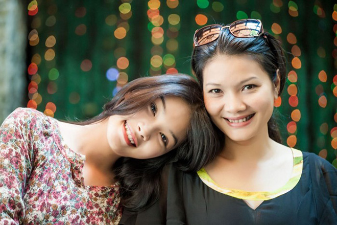Diễn viên Kiều Trinh và con gái
