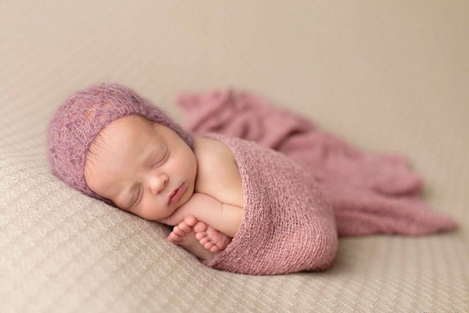 các mốc phát triển của trẻ sơ sinh