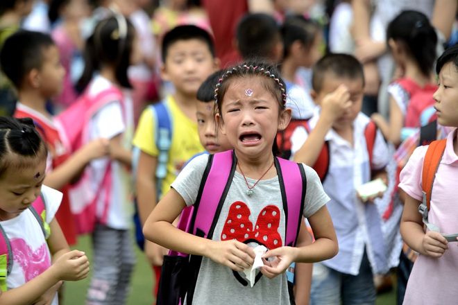 Trẻ khóc ở trường