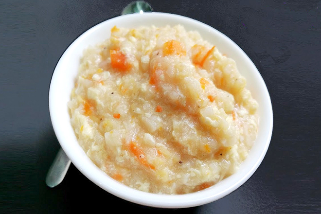 Cháo trứng cà rốt