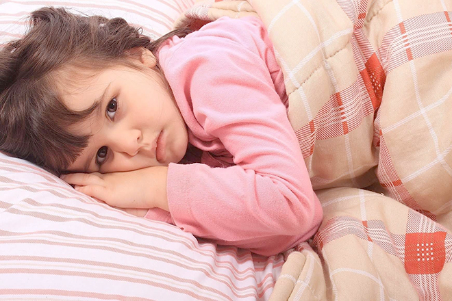 Trẻ mất ngủ vì lở miệng