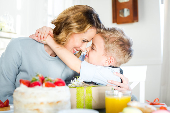 Dịu dàng với trẻ