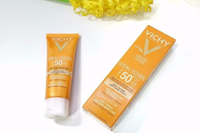 Kem chống nắng Vichy Ideal Soleil 3 in 1 Anti dark Spots Care