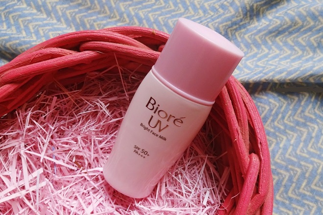 Kem chống nắng Biore UV Bright Face Milk SPF 50 PA