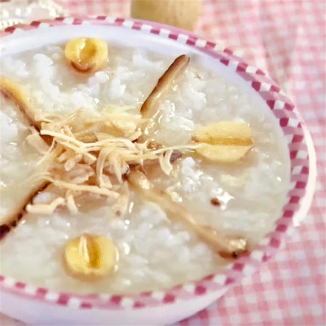 Cháo gà hạt sen