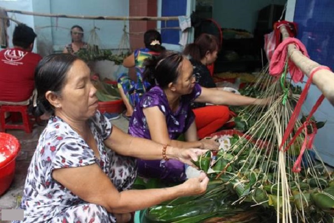 mua bánh ú ở Sài Gòn