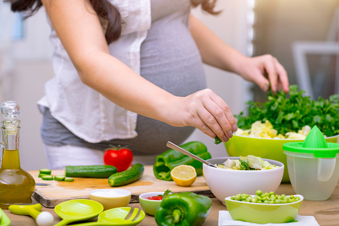 Phụ nữ mang thai cần nhiều folate
