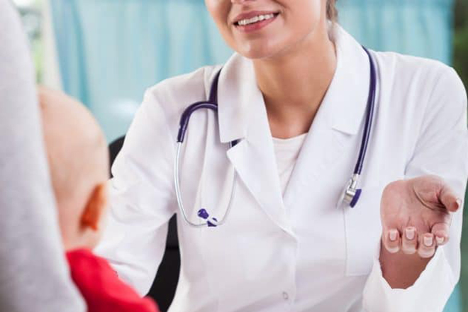 Nói chuyện với bác sỹ