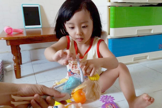 Trẻ khám phá