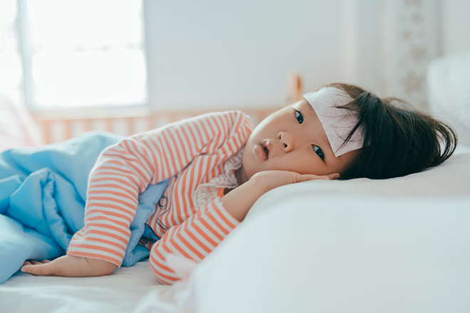 Trẻ bị ốm