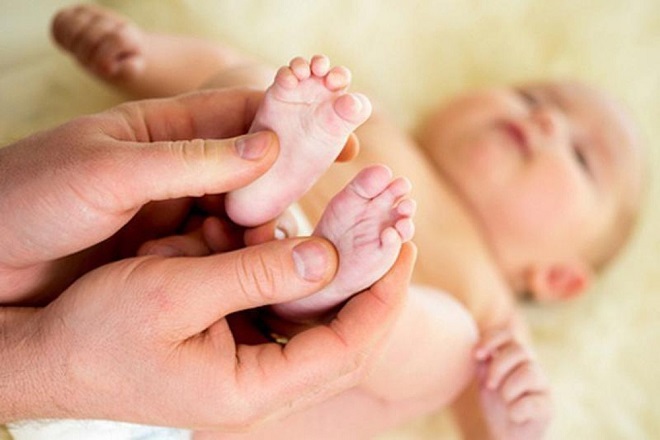 trẻ sơ sinh miễn dịch yếu