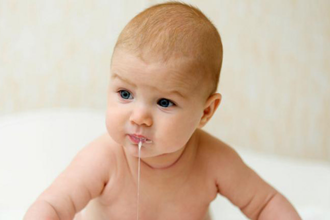 Trẻ bị trào ngược dạ dày
