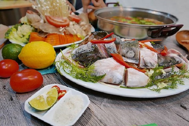 lẩu đầu cá hồi