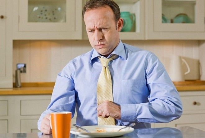nước chanh muối trị đầy hơi khó tiêu
