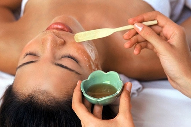 trị mụn đầu đen bằng mật ong