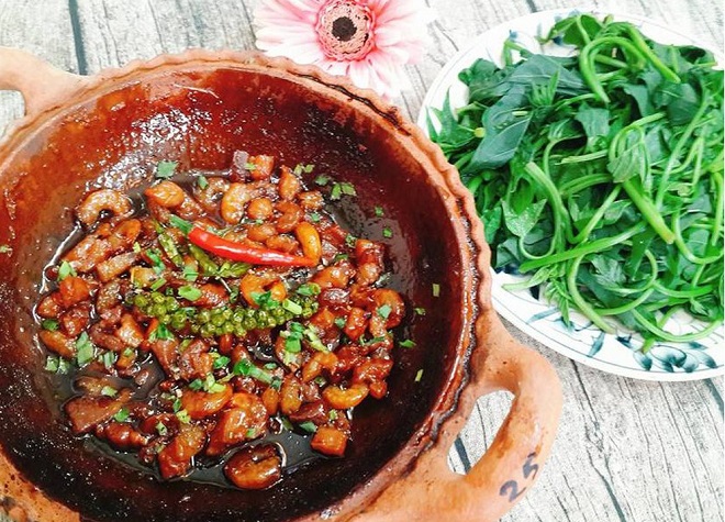 cá khô kho quẹt
