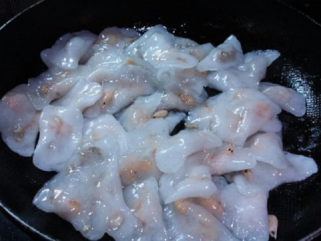 luộc bánh bột lọc
