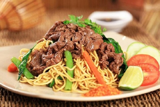mì xào bò