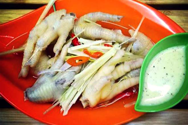 Chân gà hấp sả