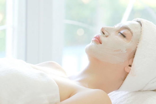 cách làm trắng da tại nhà bằng sữa chua