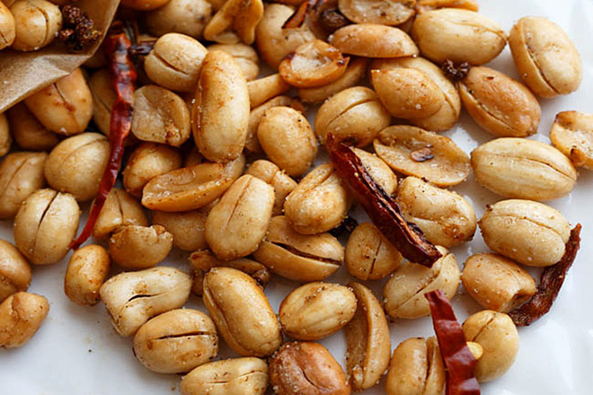 Đậu phộng rang tỏi ớt