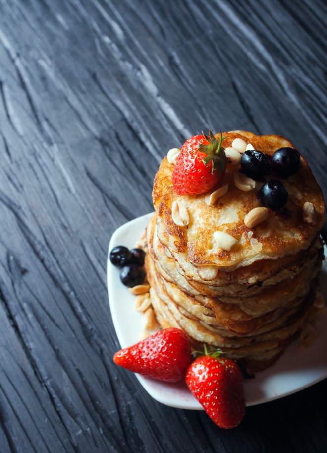 Không biết ăn gì thì vào bếp làm pancake chuối thôi!