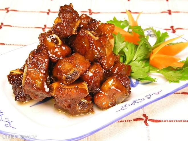 Sườn xào chua ngọt cực hợp với những ngày thu không biết ăn gì