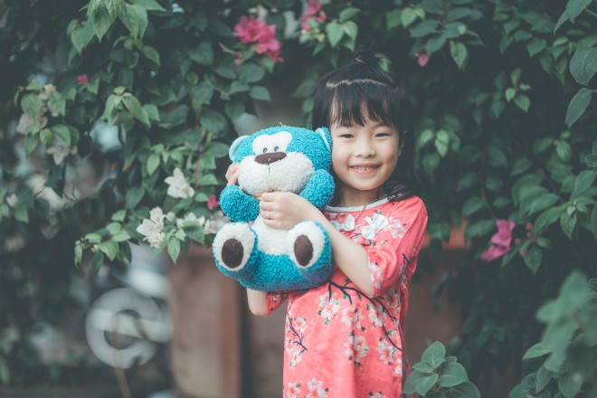 Thú nhồi bông luôn là những người bạn đồng hành suốt tuổi thơ của trẻ