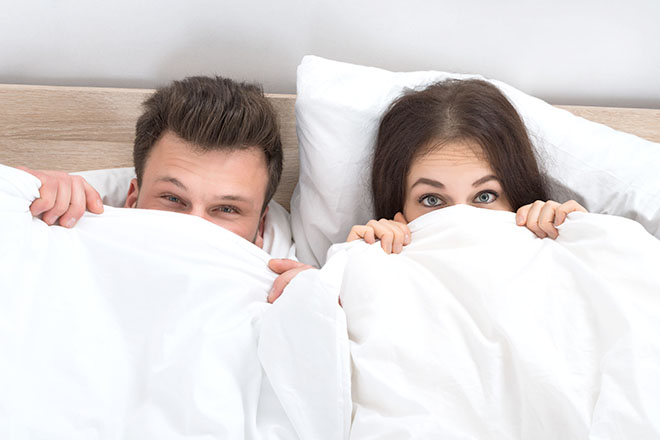 Vợ chồng vui vẻ
