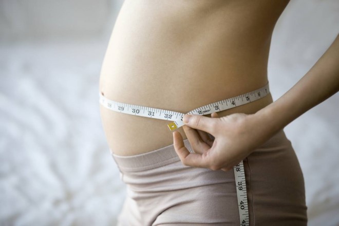 Mẹ đo chu vi vòng bụng cũng có thể ước lượng được cân nặng của con