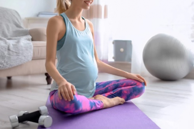 Bà bầu tập thể dục