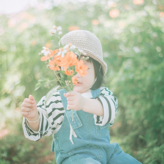 Tên của con cũng là tên của những loài hoa xinh đẹp ngát hương