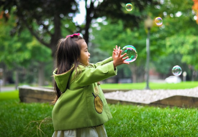 Ba mẹ nên lưu ý những điều sau khi đặt tên cho con gái yêu nhé