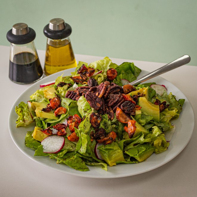 Salad dầu giấm là món ăn ngon nổi tiếng và bổ dưỡng với gia vị chính là giấm