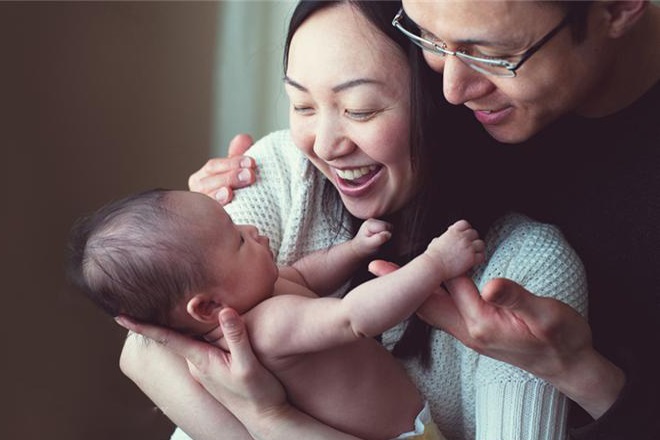 Bé sơ sinh hay bị nấc cụt
