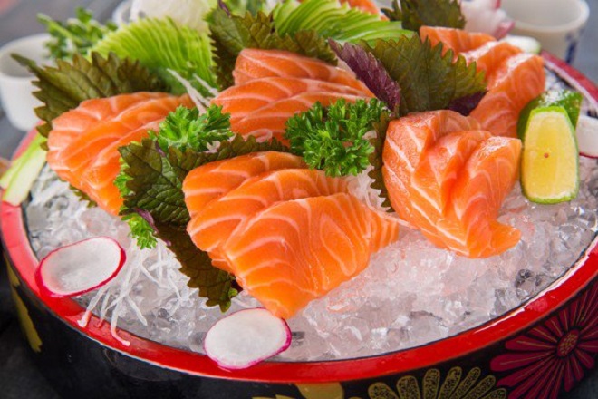 Bà bầu không nên ăn thịt cá sống