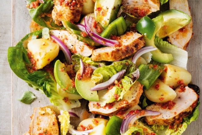 Bữa trưa lành mạnh cùng salad ức gà siêu đơn giản