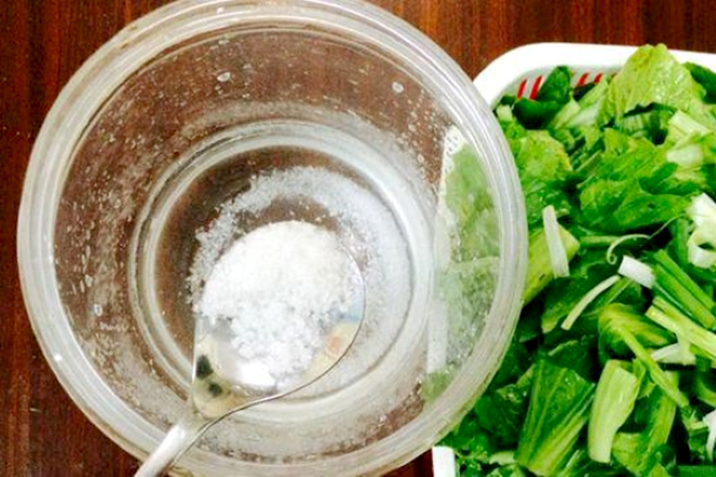 Pha nước muối dưa