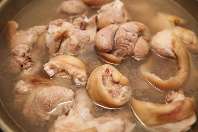 hầm giò heo